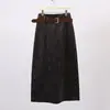 Falda de Cinturón Estilo Retro Maillard Feiyuan para Mujer Otoño e Invierno Nueva Color Sólido Aspecto Adelgazante Versátil Falda de Cadera con Abertura Trasera
