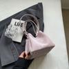 Bolsa pequena popular deste ano para mulheres 2024 nova moda axilas mochila carteiro texturizado bolsa