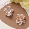 Pequeños pendientes de flor de col de cristal de pétalo acrílico con degradado fresco, accesorios de pinza lateral para flor hecha a mano DIY