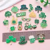 Série Festival Irlandês DIY Desenho Animado Joias com Pingente de Gotejamento de Óleo Acessórios Pingente Único Trevo Verde Pingente de Pulseira