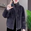 Abrigo de Felpa Doble Cara de Franela para Mujer, Nuevo Estilo de Invierno, Madres de Mediana Edad, Muy Atractivo y Elegante, Top Corto Popular de Este Año