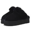 Meias pantufas fechadas com sola grossa para mulheres, para usar ao ar livre, novo estilo popular do inverno de 2026, pantufas de algodão com forro de fleece, meias pantufas felpudas, botas de neve