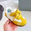 Zapatos casuales para niñas dulces, zapatillas para bebés y niños pequeños, lindos zapatos transpirables para exteriores con suela suave para niñas pequeñas princesas