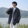 Camisa de Manga Longa com Proteção Solar de Seda de Gelo Xadrez Nasa Masculina Verão 2026 Fina Tendência Marca Solta com Capuz Jaqueta