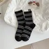Calcetines Bordados de Dibujos Animados para Mujer de Otoño e Invierno, Calcetines Rayados de Bloques de Color para Mujer, Estilo Japonés de Moda, Etiqueta de Tela en el Talón, Calcetines Holgados hasta la Mitad de la Pantorrilla