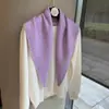 Cachecol Triangular de Tricô Estilo Coreano Xale de Lã Cor Sólida Borda Ondulada Aquecedor de Pescoço Outono Inverno Peça de Roupa Versátil Cachecol Quente para Mulheres