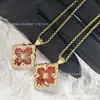 Versión V-gold de alta gama del collar de la Ópera con trébol de cuatro hojas, acabado cepillado, esmalte de nácar blanco estilo palacio, baño grueso de oro de 18k, tamaño grande
