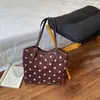 Bolso tote de un solo hombro para mujer, hecho de gamuza afelpada, con gran capacidad, con diseño de lunares y estampado de leopardo, un nuevo estilo retro y de moda para el otoño de 2026