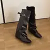 Botas largas de estilo coreano con punta cuadrada y hebilla para mujer, nueva moda otoño/invierno 2026, botas de equitación de moda de tacón bajo, botas de moda adelgazantes