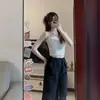 Novedades de otoño: atuendos chic y versátiles para chicas petite, con un estilo dulce y sofisticado, un top de punto y un suéter de manga murciélago