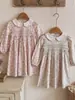 Vestido para meninas estilo coreano com estampa de borboletas e franzido, coleção outono 2026, vestido princesa de manga longa com gola boneca