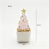 Venta al por mayor del fabricante Zibo plantas en maceta de árbol de Navidad de vidrio, coche de Navidad de vidrio y decoraciones de escritorio de oficina para comercio exterior transfronterizo