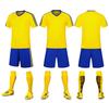Em estoque atacado placa de luz uniforme de futebol infantil uniforme de equipe de jogo masculino treinamento de verão manga curta roupas de futebol impressas personalizadas
