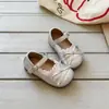 Zapatos de Cuero para Niños 2026 Primavera/Otoño Nuevo Estilo Coreano Versátiles Zapatos de Aprendizaje con Lazo para Niñas Suela Suave Cordones Zapatos Individuales