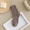 Meias femininas de inverno com forro de fleece, grossas e quentes, meias de terry, meias femininas de cano médio, meias para casa, todas combinam, cor sólida, meias de toalha