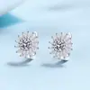 Brincos de Prata Esterlina S925 com Moissanita em Formato de Folha de Bordo com Design Levemente Luxuoso