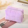 Novo Saco de Almofada de Flanela Descompressão Lavável Bolsa de Armazenamento de Grande Capacidade Bordada de Alta Qualidade Bolsa de Cosméticos Hot Explosion Transfronteiriça
