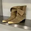 Versão em Couro Bota Cowboy Ocidental Estilo Coreano Nicho Botas Curtas Salto Grosso Bico Quadrado Pequeno Fivela de Cinto de Couro Cruzada Botas Emagrecedoras