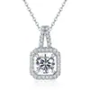 Collar de Moissanita Cuadrada Super Brillante de Ocho Corazones y Ocho Flechas para Mujer Colgante Cuadrado Chapado en Plata Cadena de Clavícula Simple de Gama Alta Venta al por Mayor