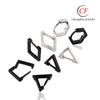 Pendientes triangulares de acero de titanio con hebilla de oreja de personalidad europea y americana, joyería de acero inoxidable de tendencia simple, accesorios directos de fábrica