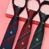 [Corbata sin cremallera] Corbata de lazo JK japonesa gratis para estudiantes universitarias, estilo universitario, corbata rayada de corona