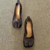 Versão em Pele de Ovelha~Sapatos de Salto Alto Bico Diviso Retro para Mulheres, Slip-On Elegantes de Corte Baixo com Salto Bloco, Sapatos de Ballet Mary Jane