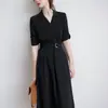 Falda larga chic marrón simple de verano para ir al trabajo vestido ceñidor a la cintura adelgazante traje generoso