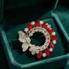 Broche Borboleta Colorida de Diamante Jovem Luxuoso 2026, Broche Vazado de Liga de Diamante Completa, Acessório para Terno e Vestido, Lapela