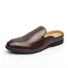 Mocassins de calçar grandes tamanhos transfronteiriços 2026 novo verão estilo britânico sapatos de calçar bico fechado sem salto sapatos de couro preguiçosos masculinos