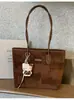 Bolsa Versátil Transfronteiriça, Bolsa Boston Casual para o Dia a Dia, Bolsa de Ombro/Axila Feminina de Design Nicho Estilo Coreano
