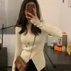 Camiseta básica de punto con cuello en V cruzado para mujer, nueva moda de otoño 2024, prenda interior de corte ajustado, top único y distintivo