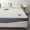 Categoría a Grado Materno e Infantil Set de Tres Piezas de Colchoneta de Látex de Seda de Hielo Verano Sábana Ajustable Dormitorio Estudiante Colchoneta Acondicionada Transpirable