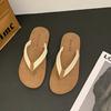 Chinelo feminino verão para usar ao ar livre 2024 verão novo estilo coreano com tira entre os dedos macio rasteirinha praia sandálias de praia