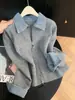 Cardigã de malha com gola, manga longa, patchwork de jeans, zíper duplo para mulheres, novo estilo outono e inverno, suéter casual versátil de duas peças falsas