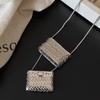 Collar con Colgante de Botella Purificadora de Agua para Mujer, Diseño Único, Versátil, Apilable, Adecuado para Bolsos, Cadena para el Cuello, Cadena para Suéter, Cadena de Estilo Nuevo