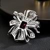 INS nuevo broche de abrigo de corte retro exquisito versátil de lujo clásico elegante elegante de estilo europeo entrega de una pieza