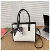 Bolsa de Mão com Lenço de Seda Color Block Estilo Coreano Nova Tendência 2026 Bolsa de Ombro Simples para o Dia a Dia Bolsa Transversal Estilosa com Textura Color Block