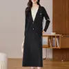 [Hengjia Jhc] Nuevo Conjunto de Dos Piezas de Moda Otoño e Invierno, Cardigan de Punto con Cuello en V y Falda, Femenino y que Reduce la Edad