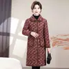 Roupas de Inverno para Mãe Nova Jaqueta de Algodão Moda Xadrez Roupas para Mulheres de Meia-Idade e Idosas Jaqueta de Algodão Leve de Comprimento Médio Acolchoada com Veludo Roupas de Fora Quentes