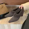 Mules Elegantes Peludas Estilo Francés para Mujer, Nuevo Modelo Otoño e Invierno 2026, Terciopelo Cálido, Estilo Socialité, Cuña Retro, Zapatos que Aumentan la Altura