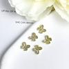 Little Red Book Hot Selling Gold Butterfly Flower Nail Art Jóias Mini Liga Borboleta Atacado Vestir Material Armadura Bolsa