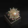 Anillo de Flor de Girasol de Perlas Exageradas Personalizado de Venta Caliente Transfronteriza Anillo de Cristal para Mujer Accesorios de Moda de Gama Alta Joyería