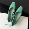 Versão em Pele de Ovelha~Primavera 2026 Novo Estilo Retrô Francês Bico Quadrado Salto Bloco Boca Rasa Sapatos Femininos Tecidos com um Visual Versátil e Elegante