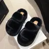 Pantuflas de casa peludas para mujer con suela gruesa para otoño e invierno, adecuadas para usar al aire libre, nuevas zapatillas de algodón tipo slip-on 2026, que aumentan la altura para personas menudas