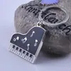 Apertura de Molde de Fábrica Taladro de Punto Personalizado Llavero de Piano de Epoxi Llavero de Metal Regalo Publicitario Logo Láser