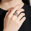 Anillo Celta Bicolor Transfronterizo Europeo y Americano Diseño de Nicho para Mujer Lujo Ligero Gama Alta Anillo de Bruja Regalo para Novia