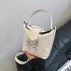 Bolsos para Mujer 2024 Nuevo Bolso Mariposa Primavera y Verano Moda Urbana Bolso Bandolera de Hombro Bolso Pequeño Simple Portátil para Mujer