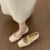 Bailarinas de satén de diseño único y nicho Chuyuji con una sola tira para mujer, versátiles y cómodas para ir al trabajo, con un elegante estilo de noche.