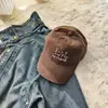 Boné de Baseball Bordado com Letras Estilo Luo Yuxiao para Mulheres, Novo para Uso Diário, Sensação de Alto Padrão, Aba Macia, Aba Curva, Moda Coreana