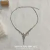 Conjunto de Brincos e Colar Europeu e Americano Novo Estilo Totalmente Cravejado para Mulheres, Acessórios de Banquete e Noiva da Moda, Acessórios Versáteis Elegantes Personalizados para Mulheres